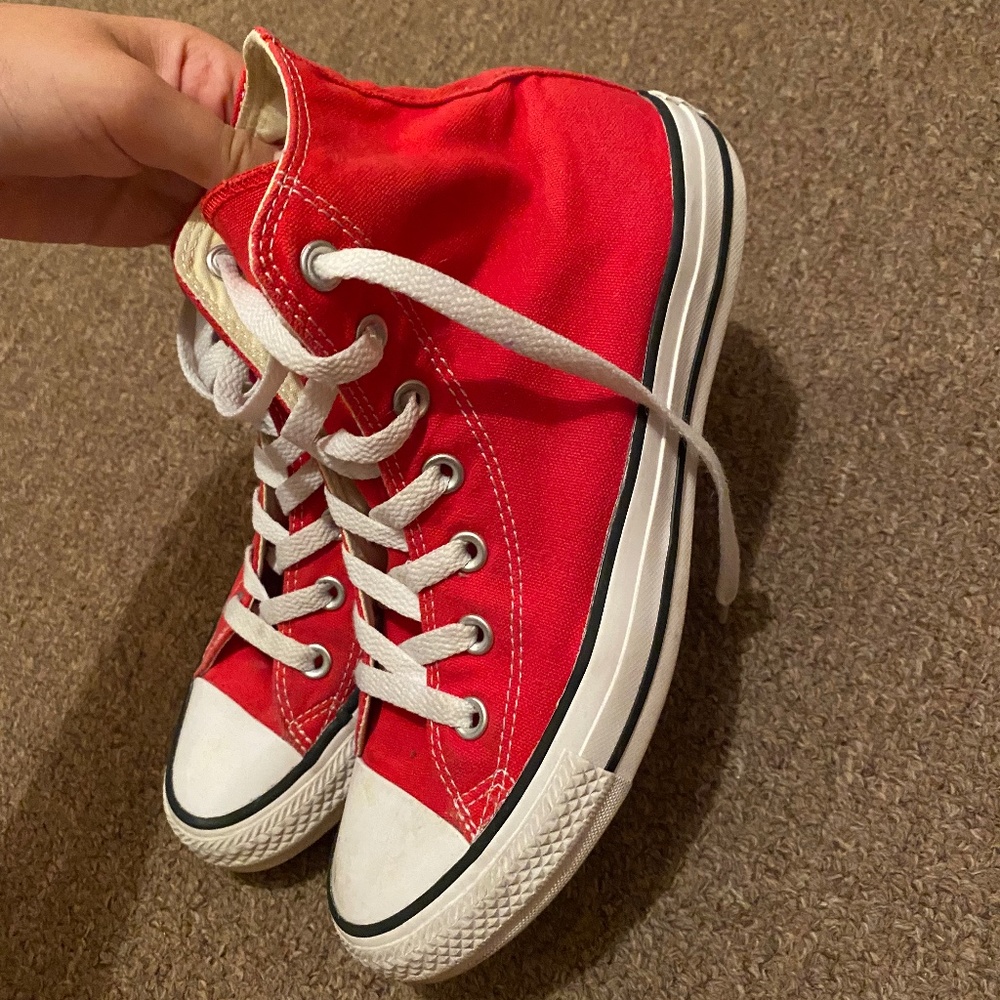 red converse